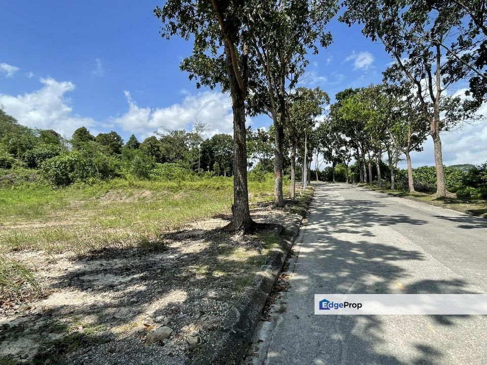 Ledang Heights Residential Bungalow Land For Sale RM1,980,000 22,000 Sq.Ft. x RM90 Per sq ft !  Freehold & Non Bumi lot    , Johor, Johor Bahru