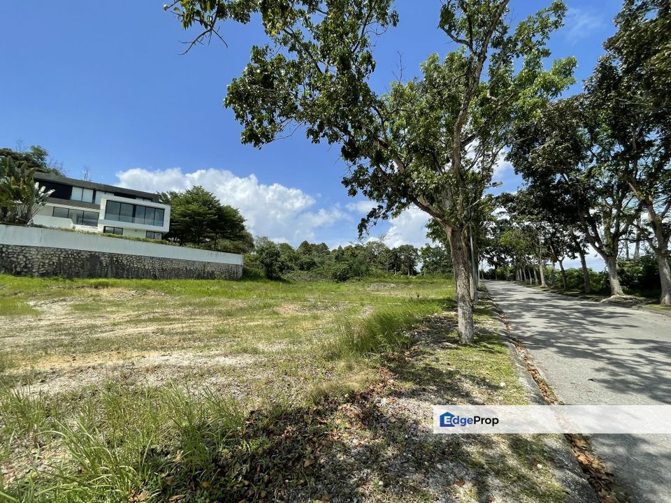 Ledang Heights Residential Bungalow Land For Sale RM1,980,000 22,000 Sq.Ft. x RM90 Per sq ft !  Freehold & Non Bumi lot    , Johor, Johor Bahru