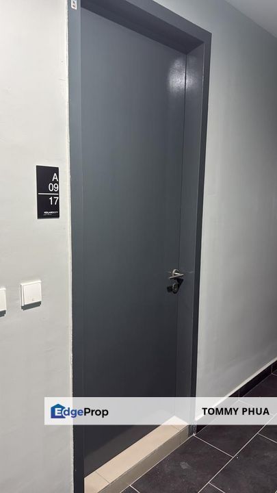 Midlands City Semenyih 2 bedroom & 2 bathroom for sales  RM280,000 !  Blk A & Free 1 car park ! Freehold & Non Bumi lot ! 450 sq ft ! Fully  furnished, Selangor, Semenyih