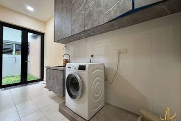 3 Semi-D house Setia Utama Setia Alam next By Water Elmeri Montana