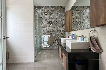 3 Semi-D house Setia Utama Setia Alam next By Water Elmeri Montana