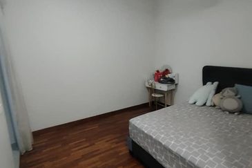 3 Storey Semi-D house Setia Utama 1 Setia Alam Renovated 