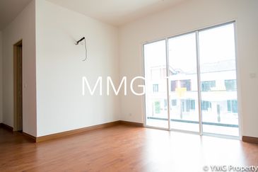 Double storey Anggun 24x75 Setia wawasan