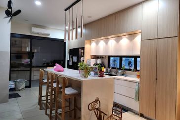 Ayra @ Bandar Bukit Raja