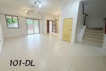 Setia Impian 6 Setia Alam Double Storey 22x75 Feet Facing Open Extra Parking 