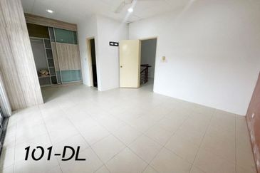 Setia Impian 6 Setia Alam Double Storey 22x75 Feet Facing Open Extra Parking 