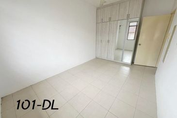 Setia Impian 6 Setia Alam Double Storey 22x75 Feet Facing Open Extra Parking 