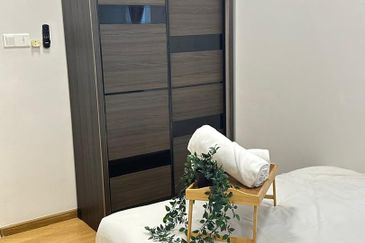 Baypoint @ Country Garden Danga Bay