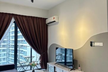 Baypoint @ Country Garden Danga Bay