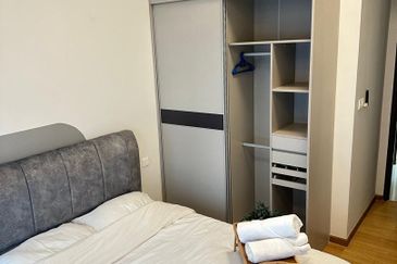 Baypoint @ Country Garden Danga Bay