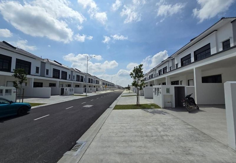 Tate Dalton @ Eco Botanic 2