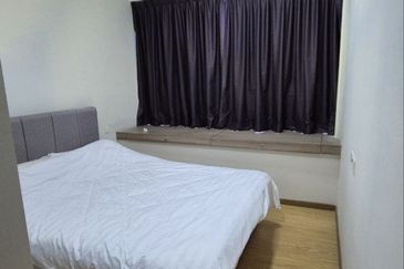 Baypoint @ Country Garden Danga Bay