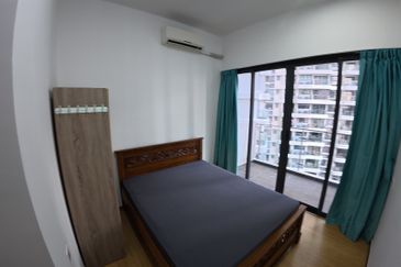 Baypoint @ Country Garden Danga Bay