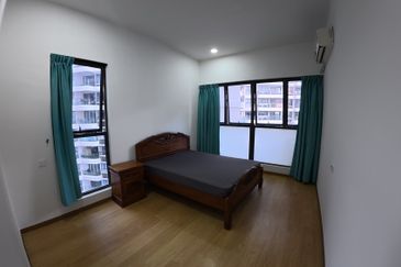 Baypoint @ Country Garden Danga Bay