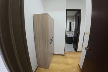 Baypoint @ Country Garden Danga Bay