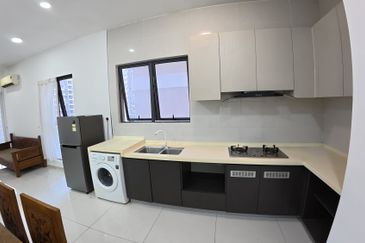 Baypoint @ Country Garden Danga Bay