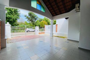 Taman Impian Emas