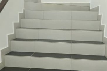 SriAustin Hill@ Emery (An4345) Unblock view