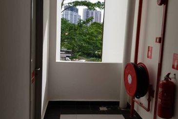 Seasons Luxury Apartments @ Amara Larkin