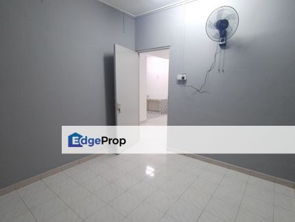 For Rent （CT1719)  Flat Selesa Jaya Low Cost 4th Floor  2Bedroom 1Bathroom  517 Sqft Freehold  Non Furnished  Perfect C&M  Asking Rental RM700, Johor, Skudai