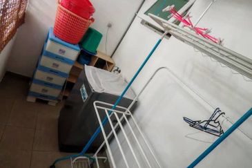 Season Luxury Apartment @ Larkin