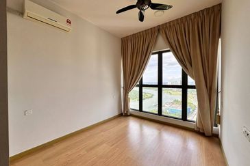 Royal Strand @ Country Garden Danga Bay