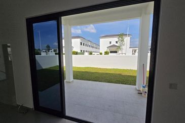 Tate Dalton @ Eco Botanic 2