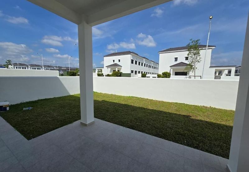 Tate Dalton @ Eco Botanic 2