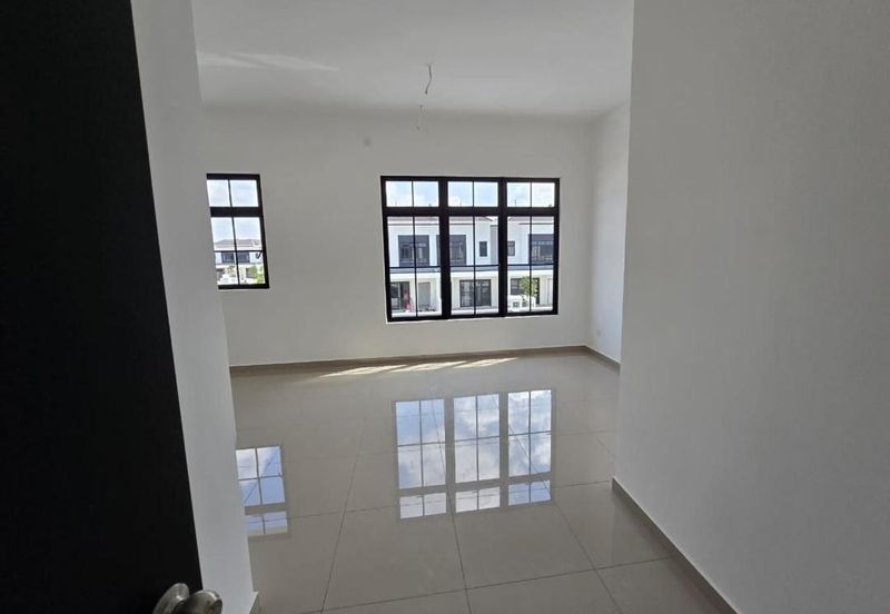 Tate Dalton @ Eco Botanic 2