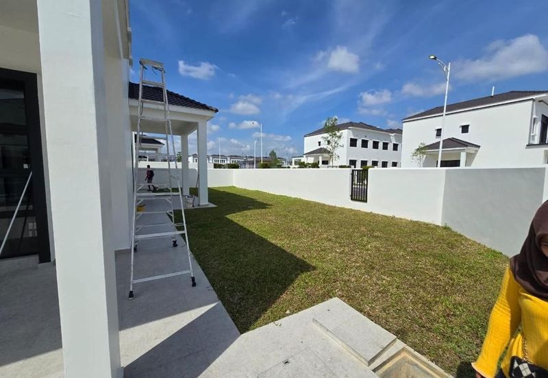 Tate Dalton @ Eco Botanic 2