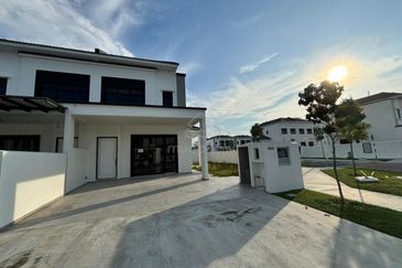 Tate Dalton @ Eco Botanic 2