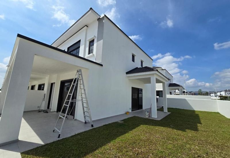 Tate Dalton @ Eco Botanic 2