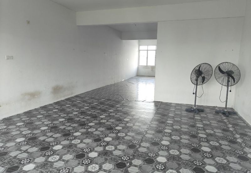 🔥 Suitable for accounting firm/lawyer firm/warehouse/online business/Studio 🔥 Cheap rental 🌟 3 storey shoplot for rent 📍 ION Medini 1, blok A