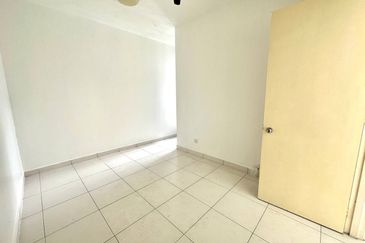 Jalan Setia Tropika 9