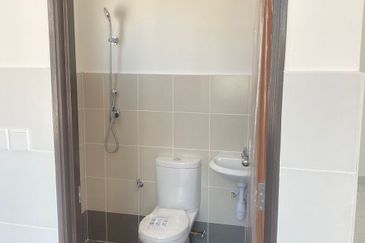 Iris @ Bandar Hillpark