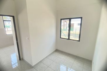 Iris @ Bandar Hillpark