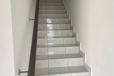 Iris @ Bandar Hillpark