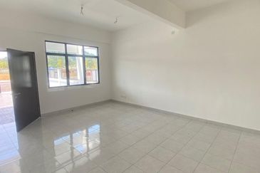 Iris @ Bandar Hillpark