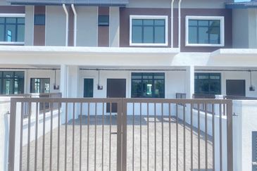 Iris @ Bandar Hillpark