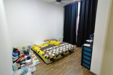 Halya @ Daunan Worldwide