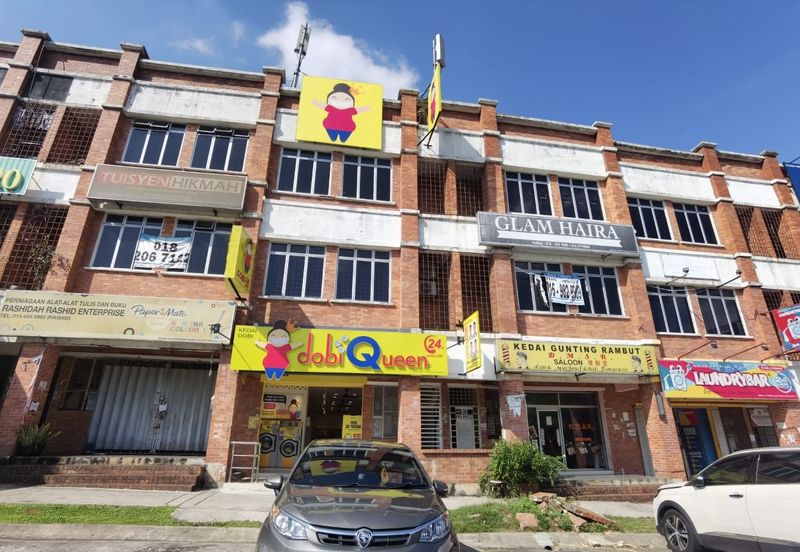 Jalan Pulau Lumut P U10/P @ Alam Budiman