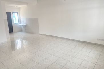 Iris @ Bandar Hillpark