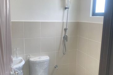 Iris @ Bandar Hillpark