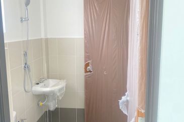 Iris @ Bandar Hillpark