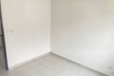 Iris @ Bandar Hillpark