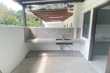 Iris @ Bandar Hillpark