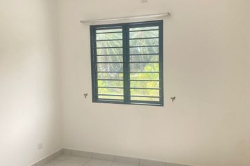 Iris @ Bandar Hillpark