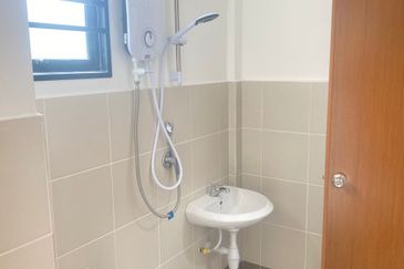 Iris @ Bandar Hillpark