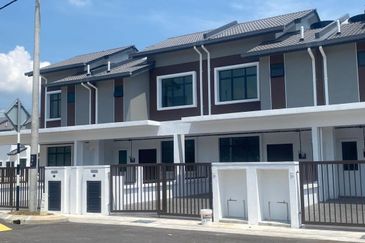 Iris @ Bandar Hillpark