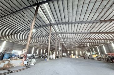 West Port, Pulau Indah